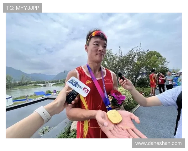 南京羽毛球队在亚运会积分榜上以79分稳居第一名展现强劲实力