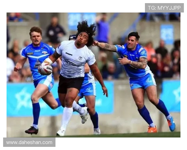 日本长发足球女星的魅力与实力并存展现青春活力与竞技精神