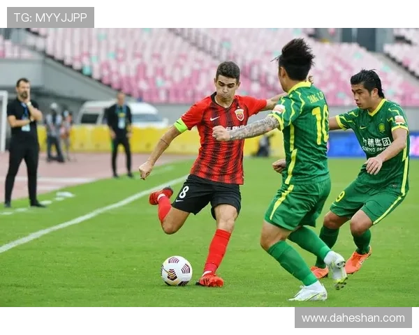 武汉足球队与南京足球队赛后分析：力量对抗与战术较量的深度探讨